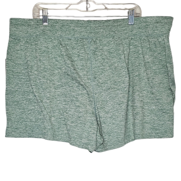 Plus size 90° lounge shorts - Picture 3 of 7